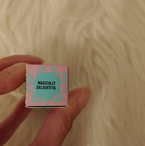 💋NWT MAC COSMETIC MAGICALLY DELIGHTFUL LIP GLOSS - Picture 3 of 9